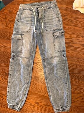 American Eagle Outfitters Light Wash Denim Cargo Joggers